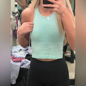 Lululemon Cropped Ebb to Street